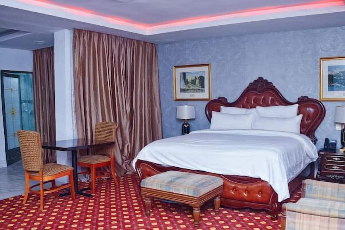Superior Room | 1 bedroom, desk, laptop workspace, free WiFi