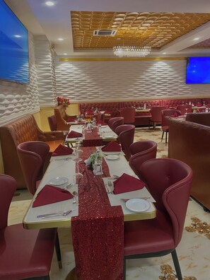 Restaurant - Golden Vista Hotels (Owerri)