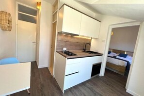 1 bedroom, iron/ironing board, WiFi, bed sheets - Vila Vera Seafront Apartment with Balcony (Sumartin)