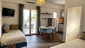 Room - Vila Vera Seafront Apartment with Sea View (Sumartin)