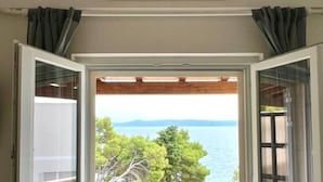 Interior - Vila Vera Seafront Apartment with Sea View (Sumartin)