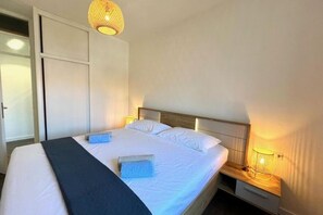 1 bedroom, iron/ironing board, WiFi, bed sheets - Vila Vera Seafront Apartment with Sea View (Sumartin)