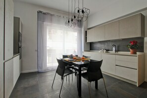 Dining - Large and comfortable Home close to Trastevere (Roma)