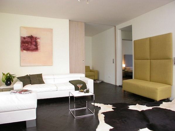 Senior Apartment, 2 Bedrooms, Balcony | Living area