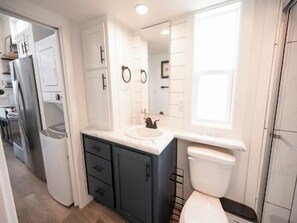 Towels, soap, shampoo, toilet paper