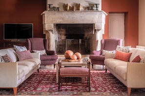 Lobby sitting area - Château de Valmer (La Croix-Valmer)
