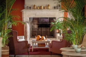 Coin salon dans le hall