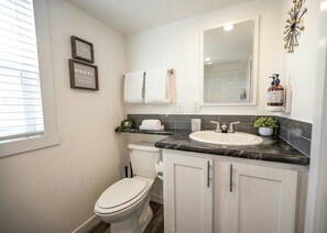 Towels, soap, shampoo, toilet paper