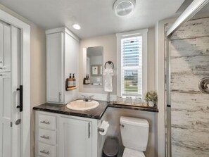 Towels, soap, shampoo, toilet paper