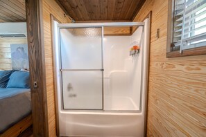 Towels, soap, shampoo, toilet paper