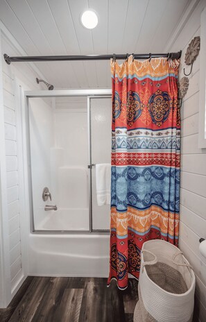 Towels, soap, shampoo, toilet paper