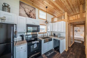 Fridge, microwave, oven, stovetop - Tiny Treasure - 227 (Fredericksburg)