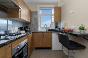 Micro-ondes, lave-vaisselle