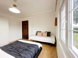 4 chambres, fer et planche Ă repasser, lit parapluie, Wi-Fi gratuit