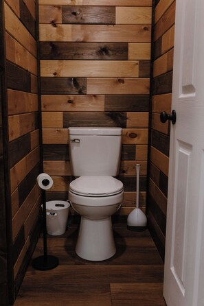 Handtücher, Seife, Toilettenpapier