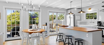 Harborside Cottage, walk to town