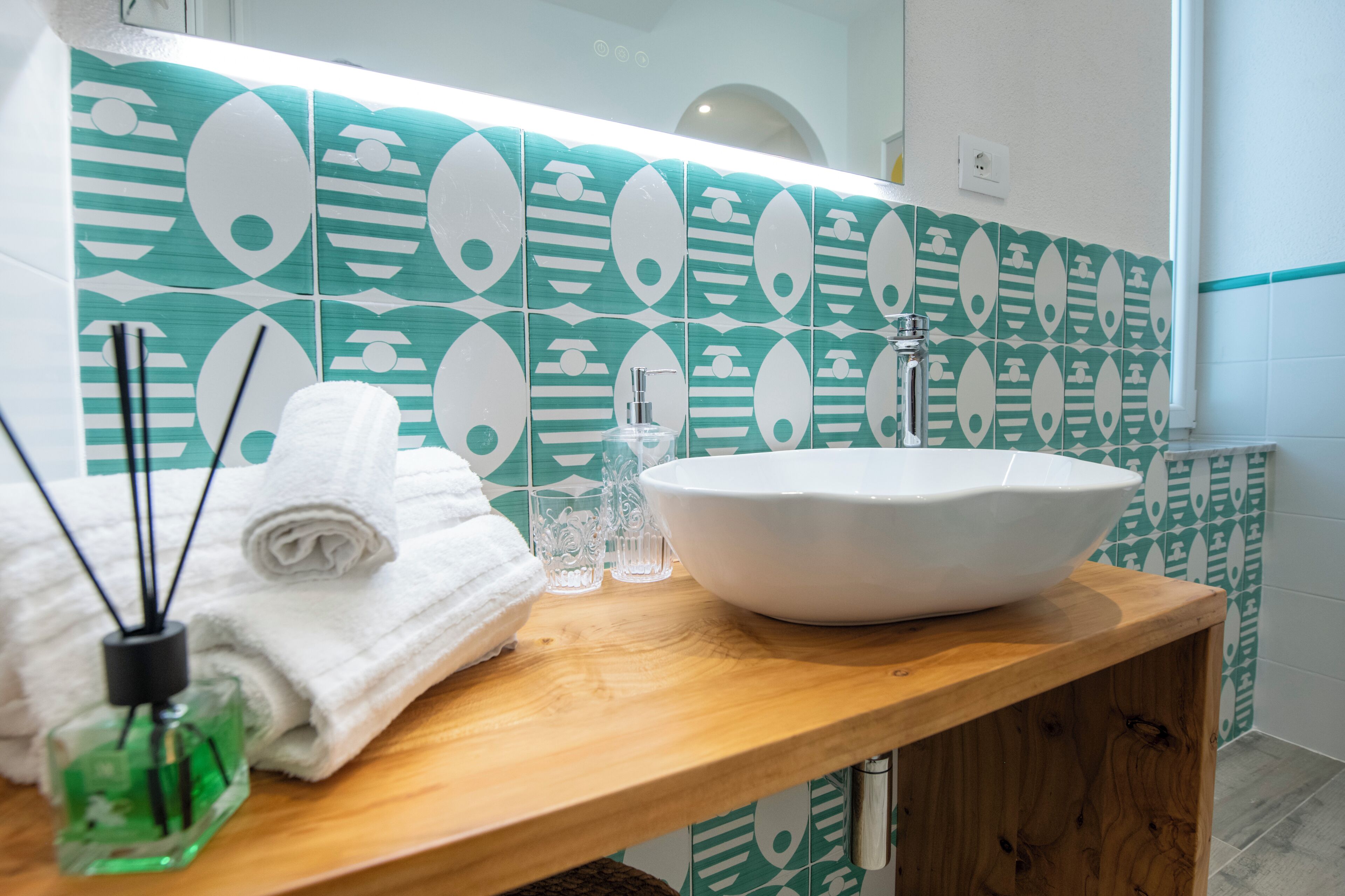 Dusche, Haartrockner, Bidet, Handtücher