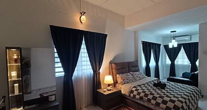 Grey Fantasy Homes Room #2
Room size: 230 sq.ft.