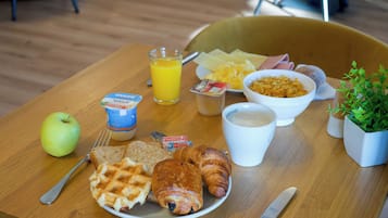 Frokostbuffé hver dag (EUR 10.90 per person)