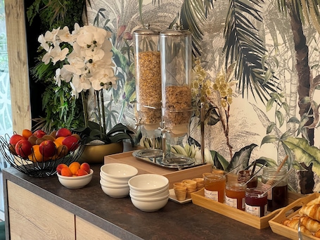 Daily buffet breakfast (EUR 10.90 per person)