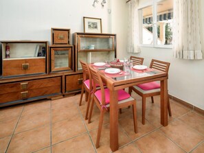 House, 4 Bedrooms, Terrace | Dining room