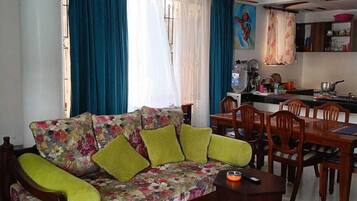 Classic-Studio, Stadtblick | Wohnbereich