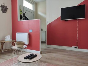 Interior - La Saint Quentinoise (with courtyard) (Saint-Quentin)