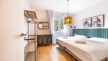 Family Apartment, City View | 4 bedrooms, desk, iron/ironing board, cribs/infant beds