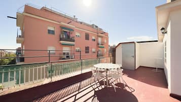 Family Penthouse, City View | Terrace/patio