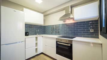 Family Penthouse, City View | Private kitchen
