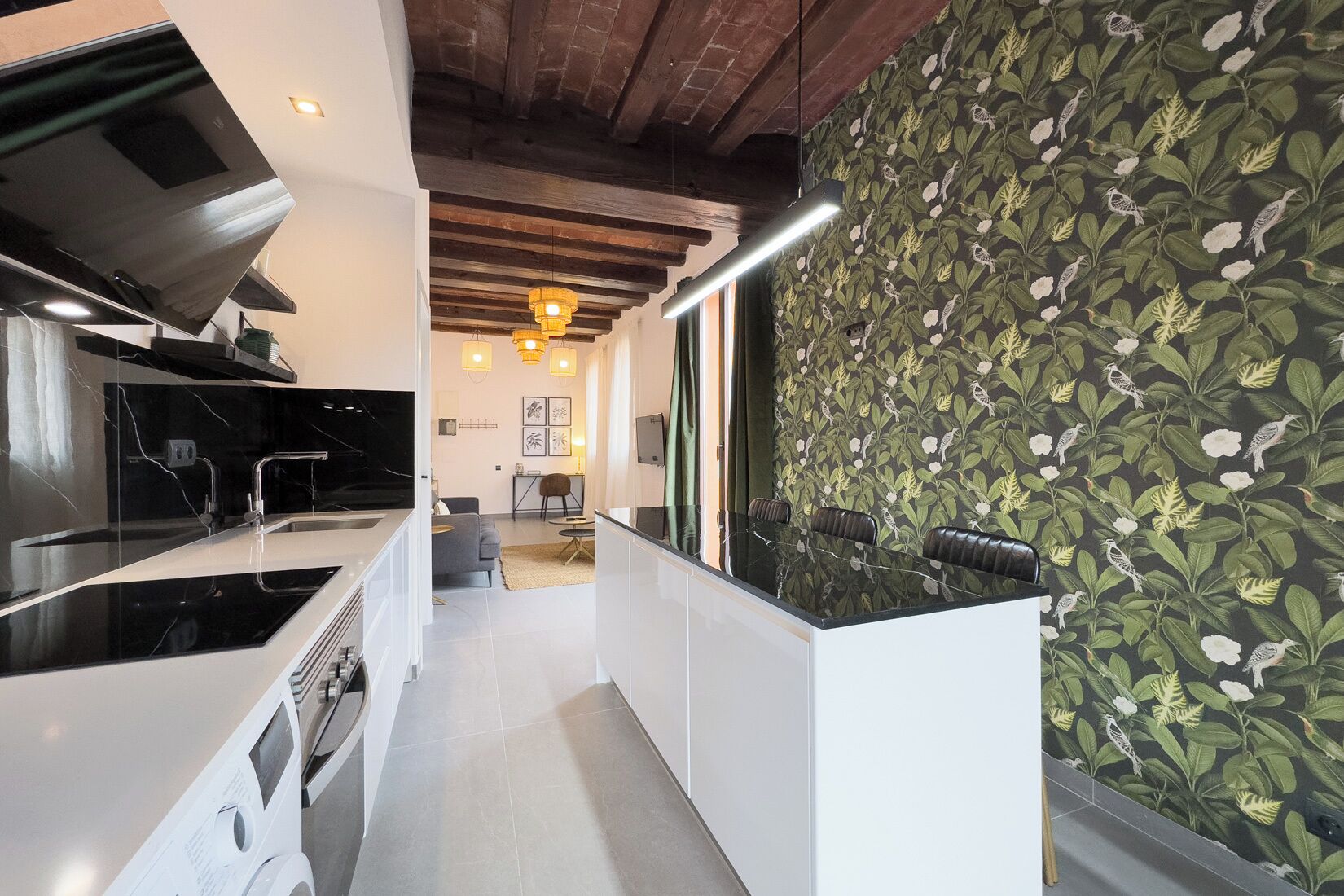 Apartamento familiar, balcón, vistas a la ciudad | Interior