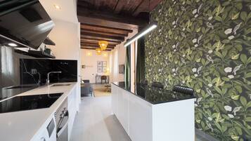 Apartament familiar, balcó, vistes a la ciutat | Interior