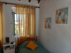 Unclassified image, 5 of 13, button