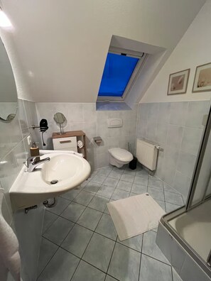 Hair dryer, towels, soap, shampoo - Apartment 2 on the historic railroad line - between Leutkirch and Isny im Allgäu (Leutkirch im Allgäu)