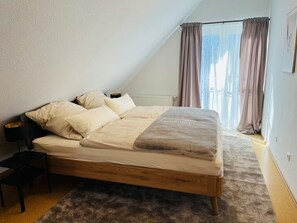 1 bedroom, travel cot, free WiFi, bed sheets - Apartment 2 on the historic railroad line - between Leutkirch and Isny im Allgäu (Leutkirch im Allgäu)