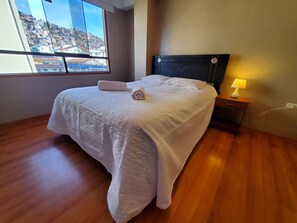 3 Schlafzimmer, Schreibtisch, kostenloses WLAN, Bettwäsche