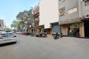 Property entrance - The Sunrise Vista (New Delhi)