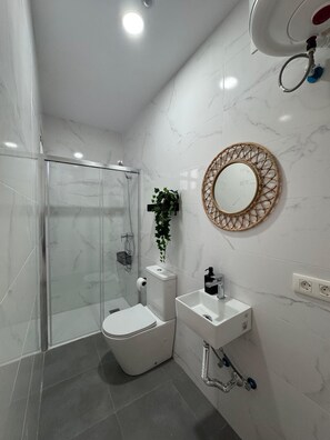 Chambre Supérieure, 1 lit double, non-fumeur | Salle de bain