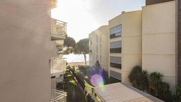 House, 3 Bedrooms, Terrace | Property grounds