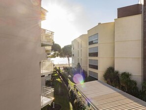 Ferienhaus, 3 Schlafzimmer, Terrasse | Unterkunftsgelände