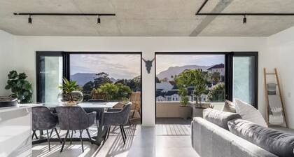 Luxury 3 bedroom apartment at the Alphen Glen