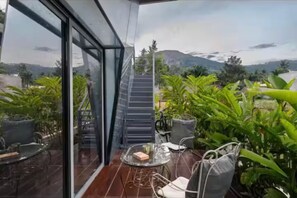 Outdoor dining - Luxe 2BHK Farm with Private Pool (Nandi Hills)