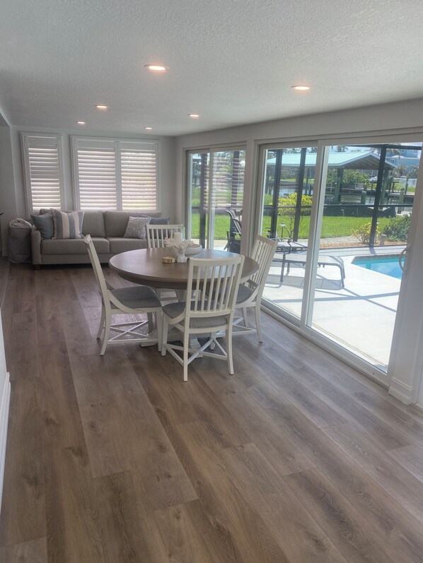 Dining - Sunny Getaway – Heated Pool, Canal Views, Walk to Beach (Fort Myers Beach)