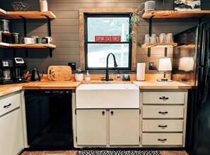 Microonde, forno, piano cottura, lavastoviglie