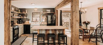 Charming 3-bedroom Mountain Escape in Hendersonville