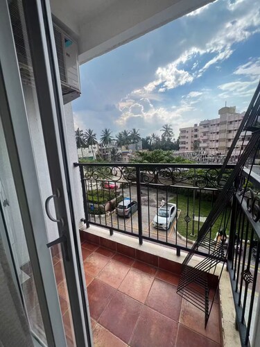 Classy apartment- Near BIEC/IKEA