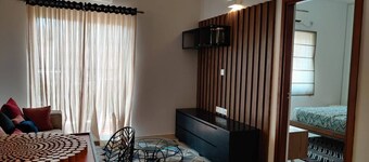 Classy apartment- Near BIEC/IKEA