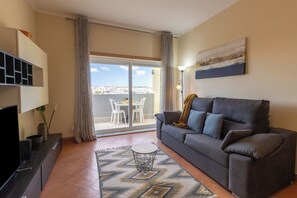 Apartment, Balkon, Strandblick | Wohnbereich