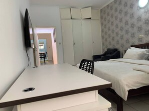 2 bedrooms, iron/ironing board, WiFi, bed sheets - Residence Amoré, 3 rooms (Abidjan)