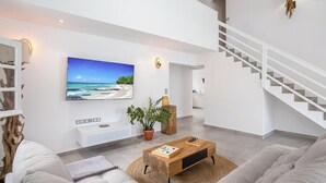 Living area - Villa d'Exception avec Piscine - 3 Min de la Plage 4 chambres climatisées (Sainte-Anne)